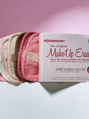 NIB The Original Makeup Eraser “Sweet Cheeks” makeup cloths + laundry bag